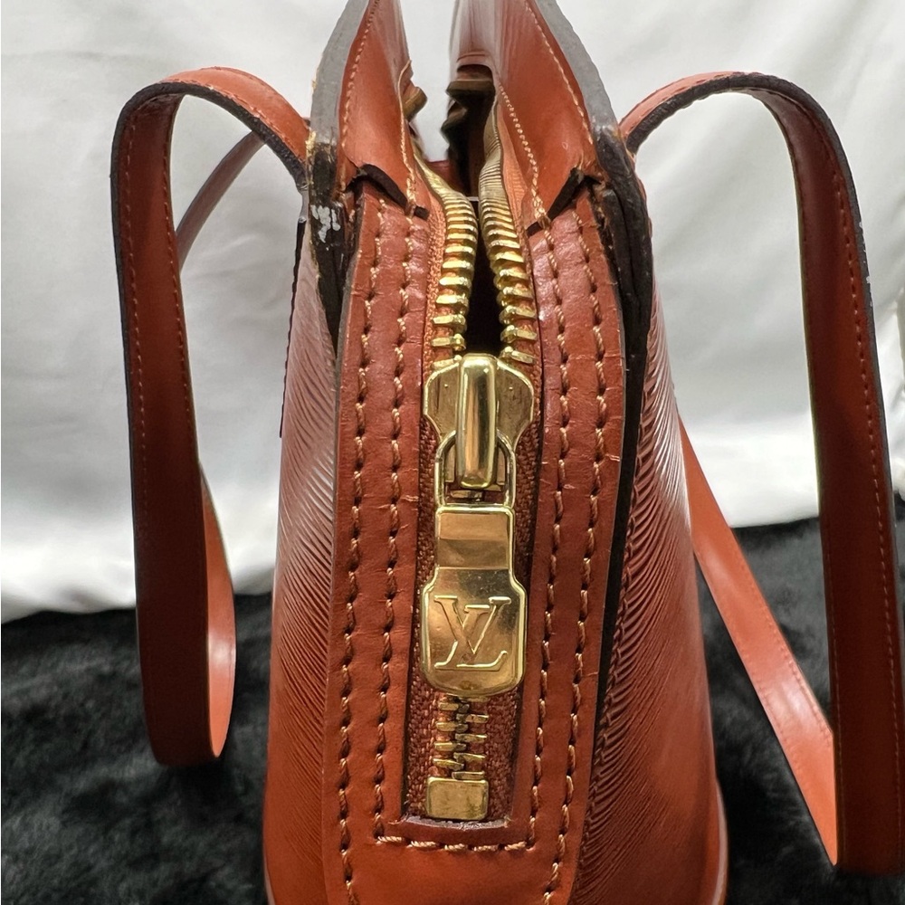 Louis Vuitton
Epi Leather Saint Jacques GM Vintage  SOLD - Picture 12 of 15